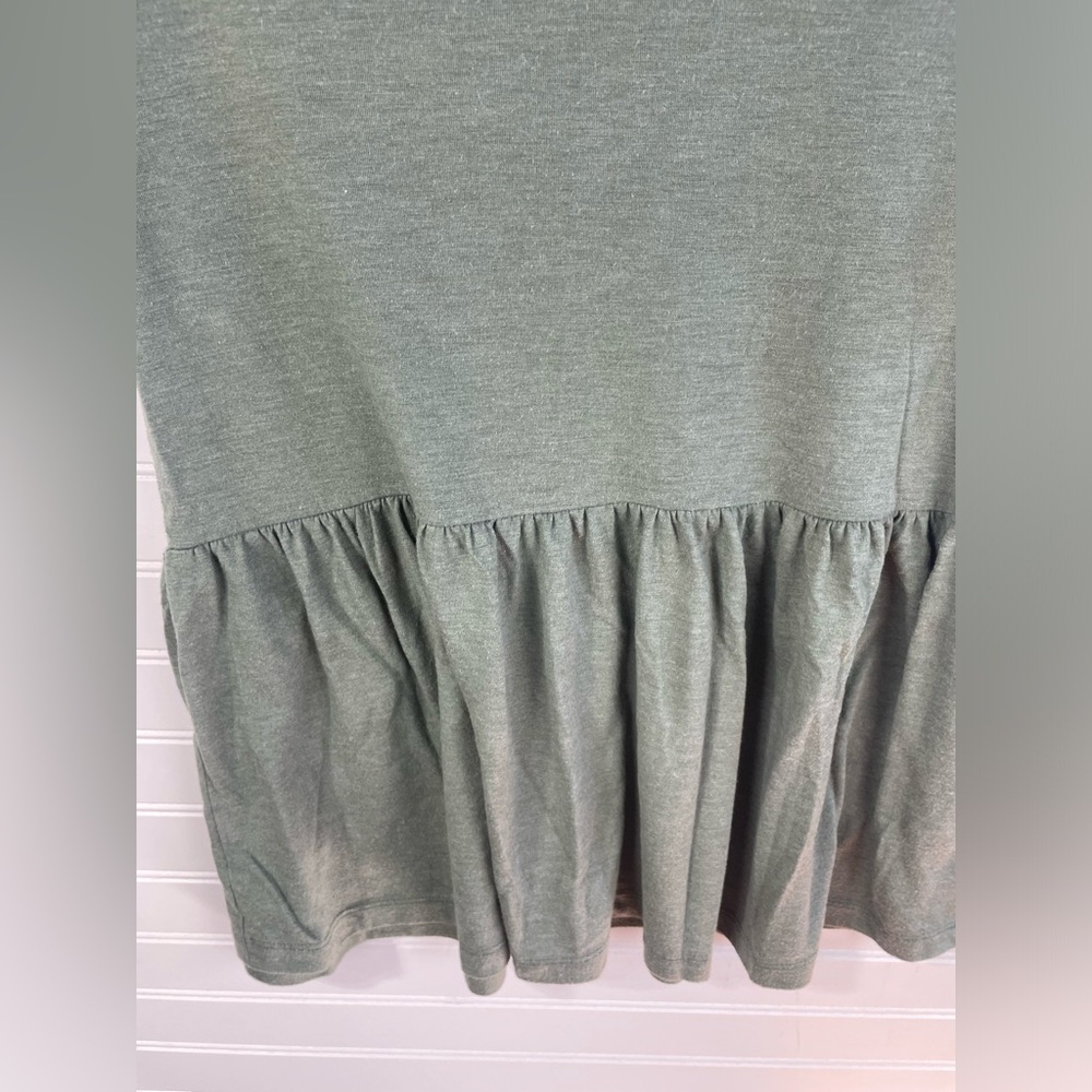 American Eagle Olive Green Short Sleeve Peplum Babydoll Tee XS Women’s EUC - Picture 4 of 10
